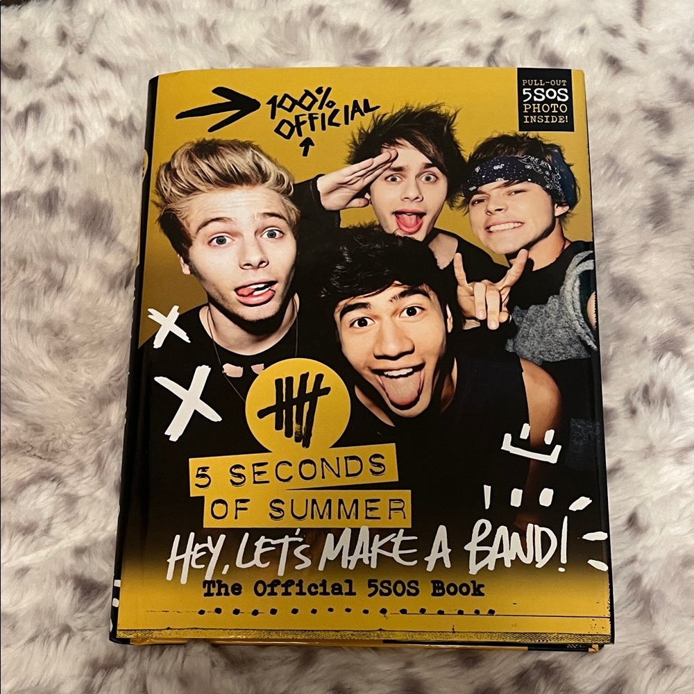 5 Seconds Of Summer Official Book - Black and Yellow